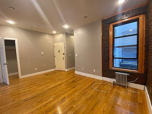 5th image of 809 Park Pl #3F