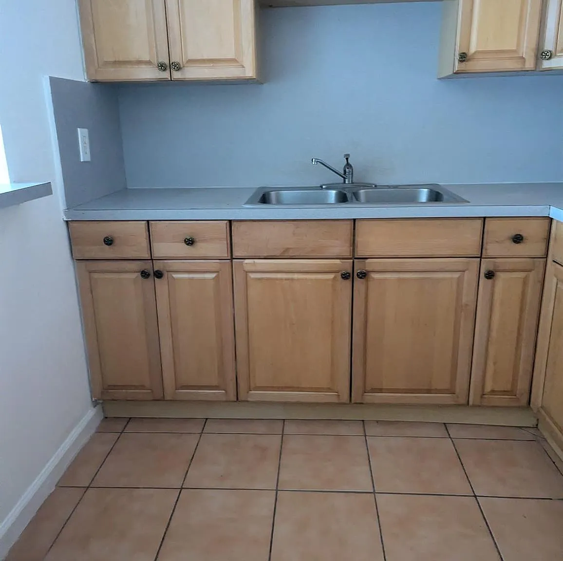 2 bed, 1.5 bath, 1075 sqft, $1,700 — Photo 3