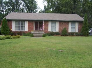 8000 Huntsman Trl, Louisville, KY 40291