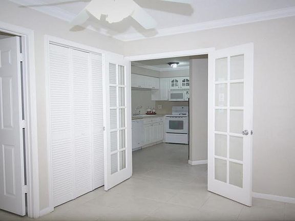 5th image of 3818 Arelia Dr S