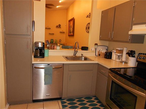 3rd image of 3143 Cloverplace Dr