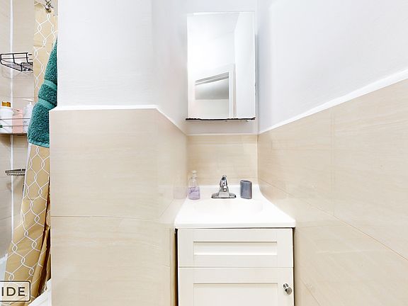 5th image of 86 E 4th St APT 7