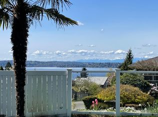 6215 108th Ave NE, Kirkland, WA 98033