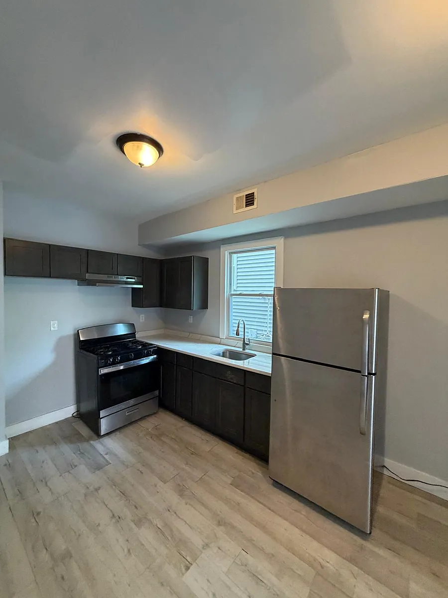 Building Photo - 745 S 18th St #1A