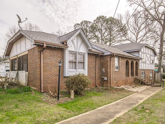 3rd image of 95 Rosewood Dr