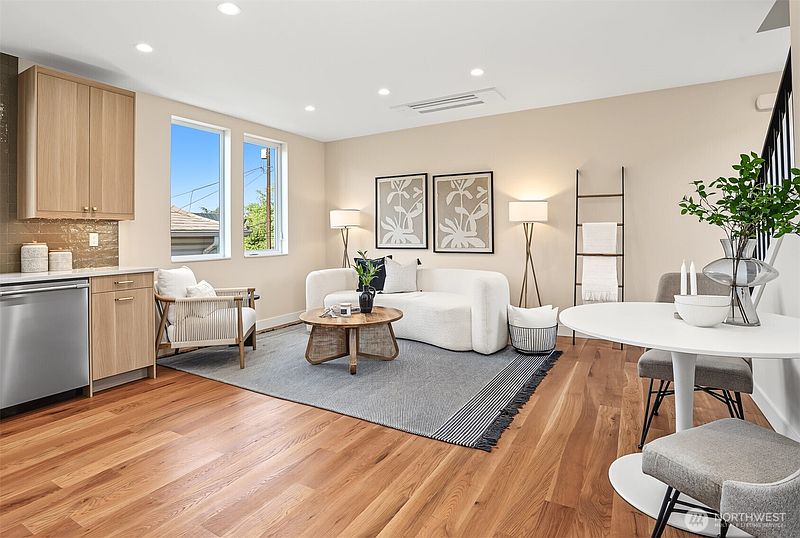 5th image of 2414 Queen Anne Avenue N #B