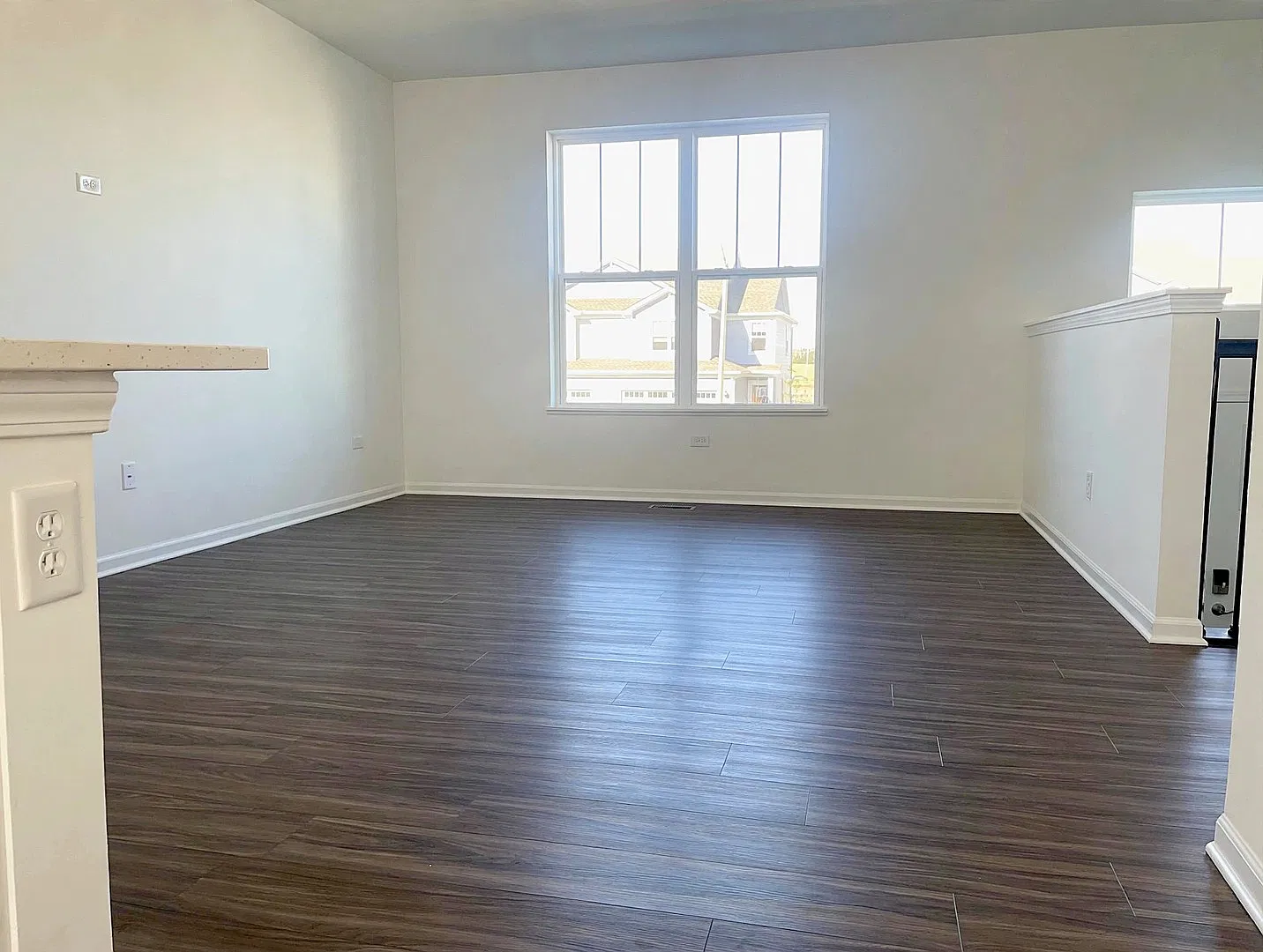 3 bed, 2.5 bath, 1764 sqft, $2,800 — Photo 4