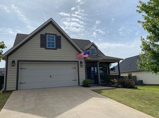 1303 Chancery Ln, Cave Springs, AR 72718