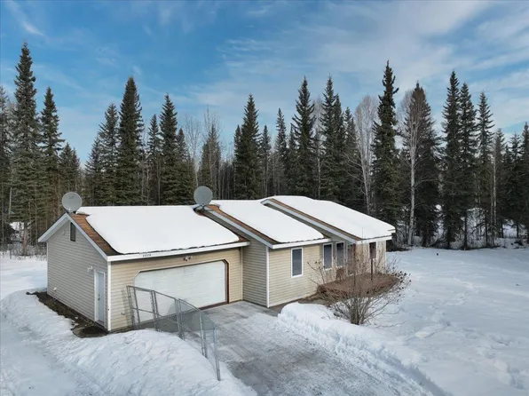 2886 Irene Mae St, North Pole, AK 99705