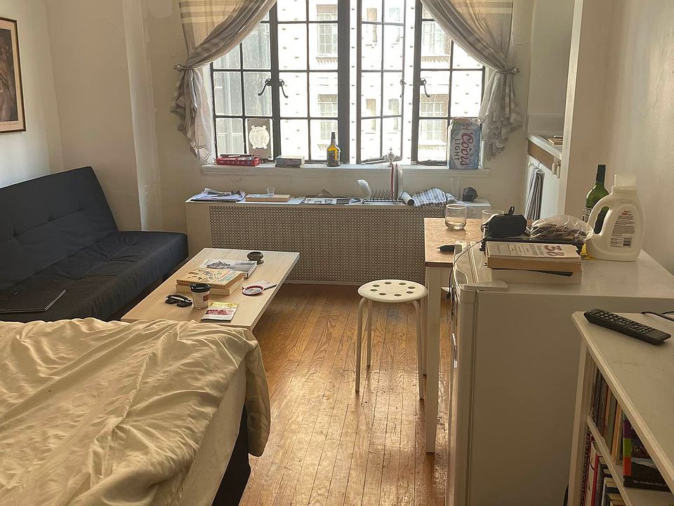 1st image of 304 E 41st St APT 904A