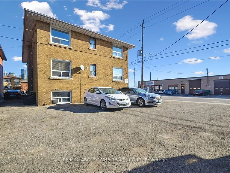 2 Wesley St #6 — Photo 29
