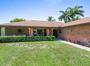 6366 SE Circle St, Hobe Sound, FL 33455