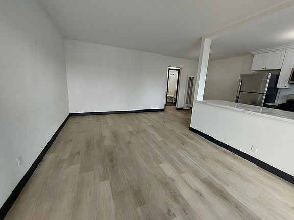4th image of 4286 45th St APT 6