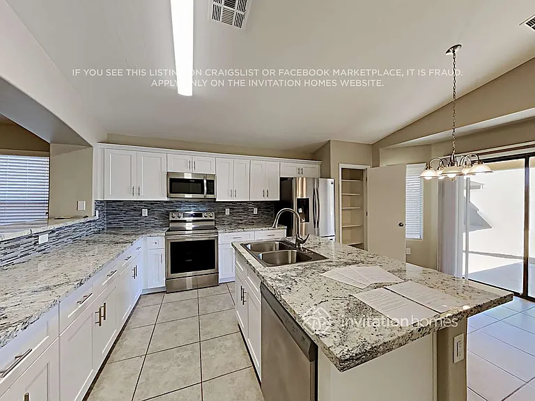 32634 N Cherry Creek Rd — Photo 7