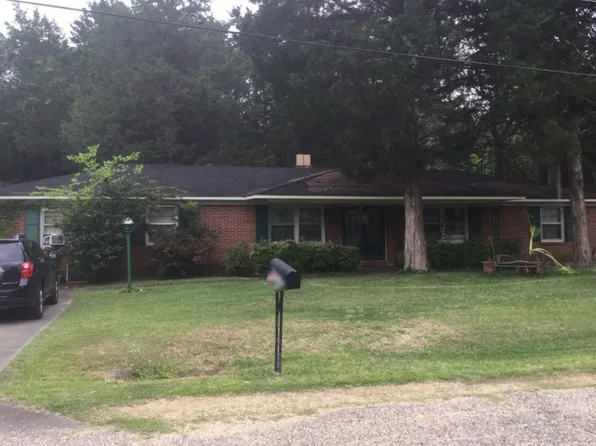 308 Sherwood Dr, Selma, AL 36701