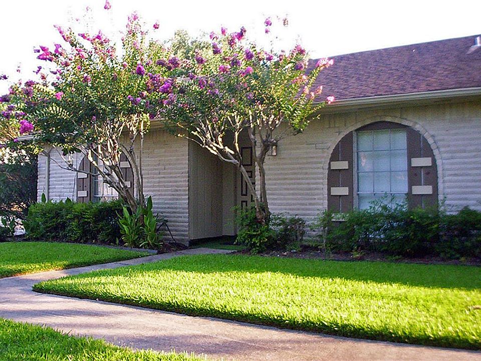 1st image of 3912 Laura Leigh Ln