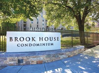 77 Pond Ave APT 805, Brookline, MA 02445
