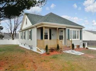 97 S Blossom St, East Providence, RI 02914