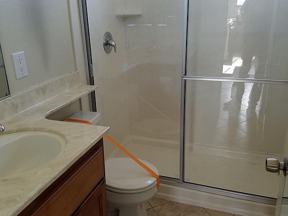 4th image of 936 Diamond St #8