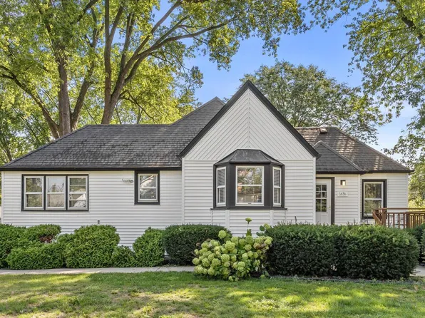1636 S Triangle AVENUE, New Berlin, WI 53151