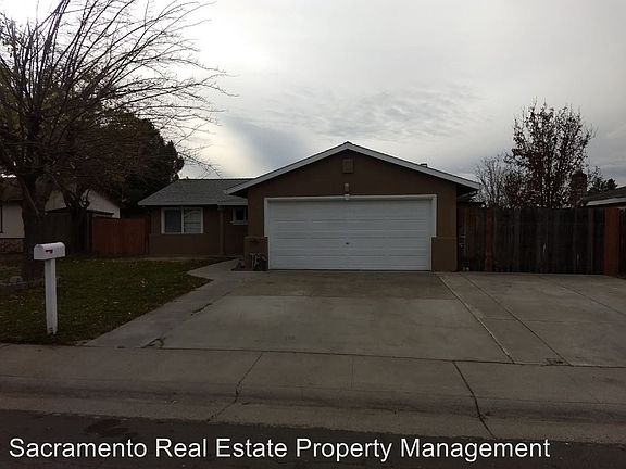3rd image of 160 Estes Way