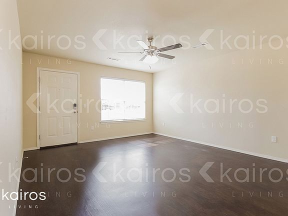3rd image of 3909 E Thomas St #A