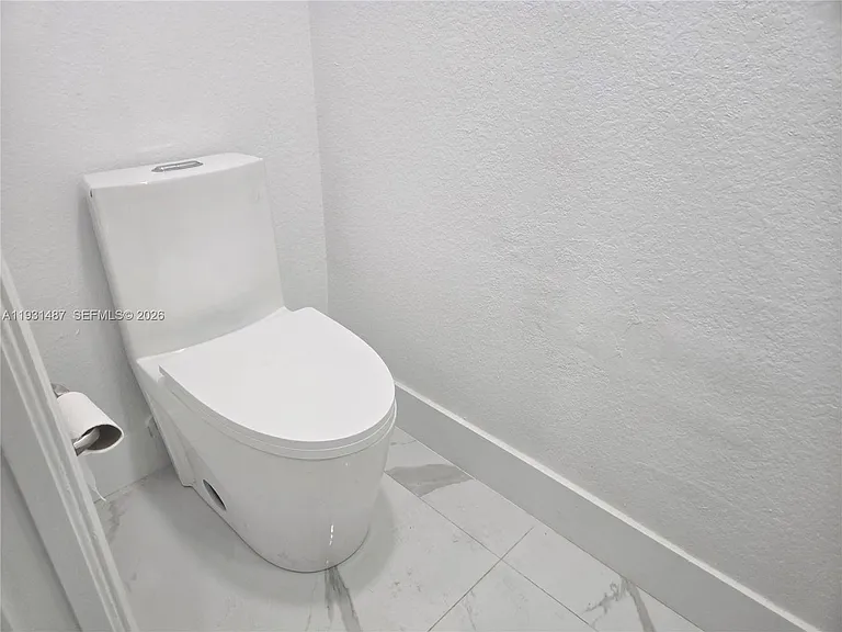 17337 NW 7th Ave #408 — Photo 9