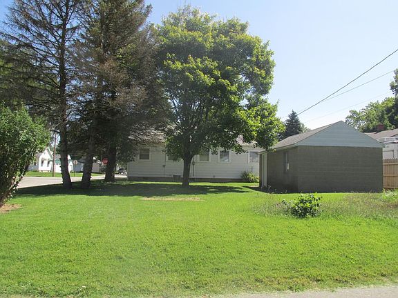 3rd image of 1400 S 2nd St