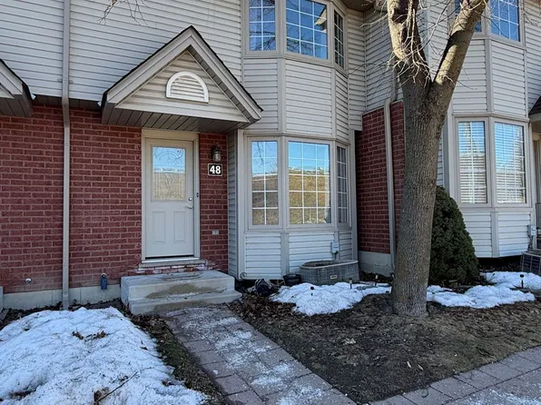 50 Chapman Ct #48, London, ON N6G 5E1