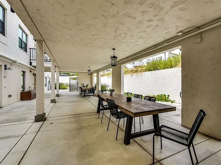The Paloma at Oakland Hills — Photo 10