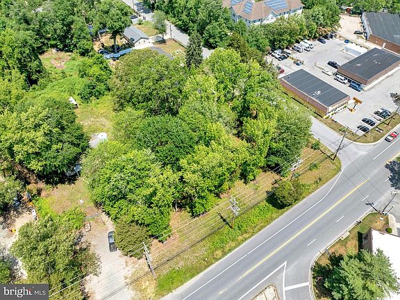 3rd image of 3424 & 3422 Pike Ridge Rd