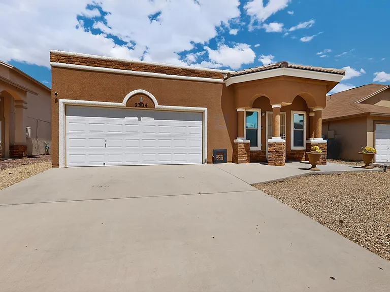2304 Honey Dew St — Photo 2
