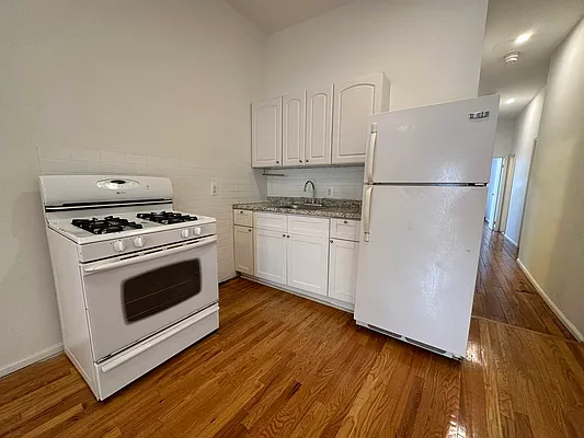 Rented by Coda Real Estate NYC | media 19