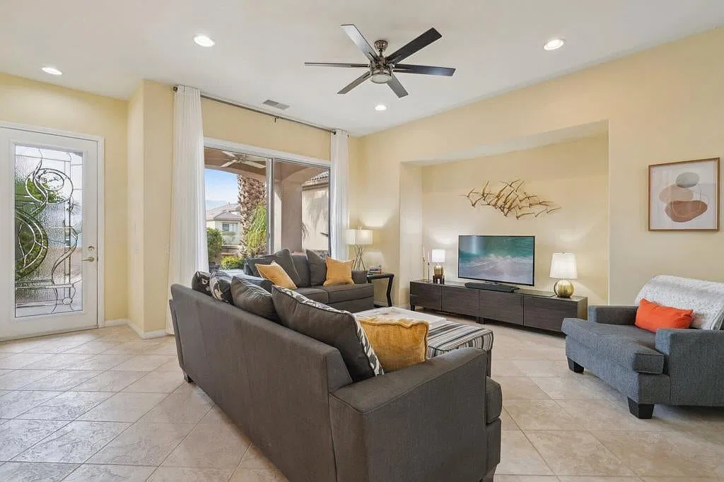 2 bed, 1404 sqft, $3,200 — Photo 3