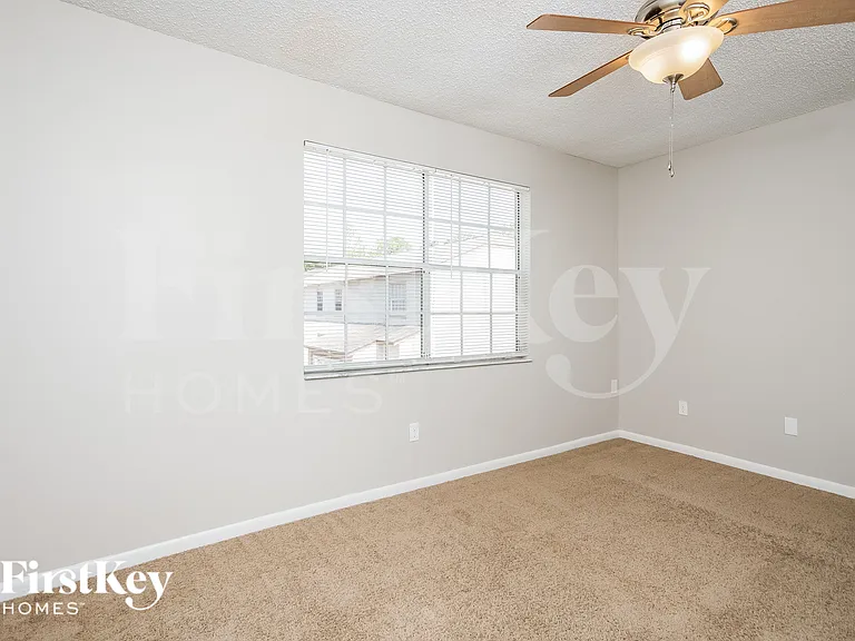 11005 Yorkshire Ridge Ct — Photo 12