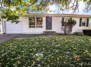 102 Glenridge Dr, East Peoria, IL 61611