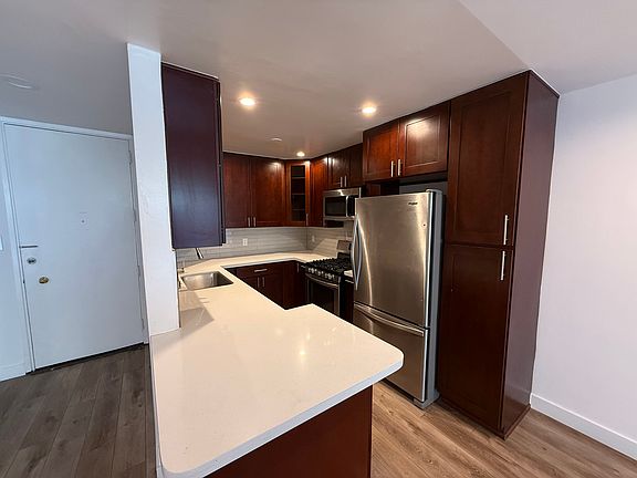 5th image of 1245 Smithwood Dr APT 202