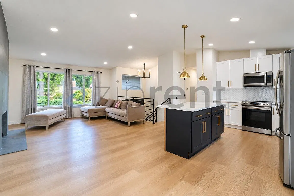 5 bed, 2142 sqft, $4,600 — Photo 2