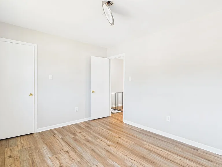 2305 Poplar St #B — Photo 18