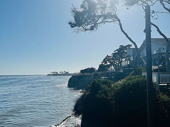 5th image of 6769 Del Playa Dr