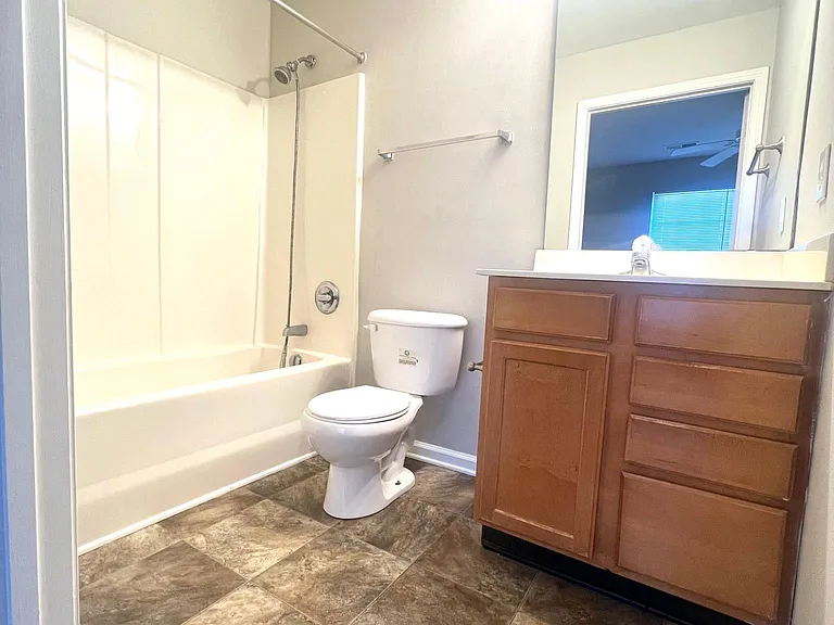 3716 Cotswold Ave #C — Photo 14