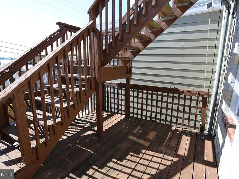 524 S Bouldin St — Photo 27