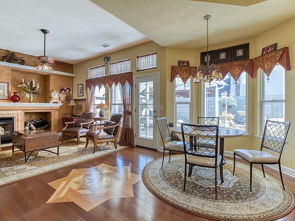4th image of 1712 Newhampton Way