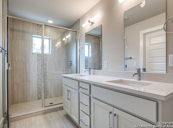5th image of 135 Rose Ln #2
