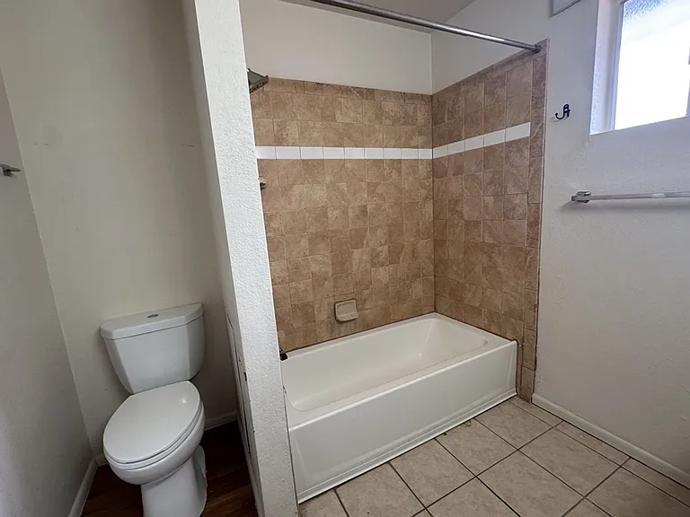 1281 N Catalina Dr — Photo 22