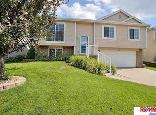 18709 V St, Omaha, NE 68135