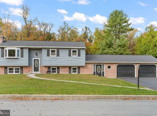 5374 Wilshire Rd, Harrisburg, PA 17112