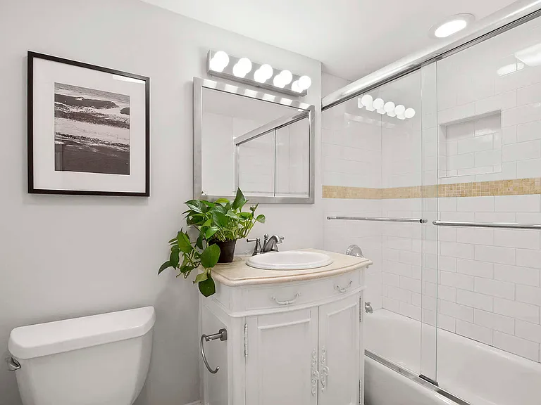 244 Beacon St #1B1 — Photo 9