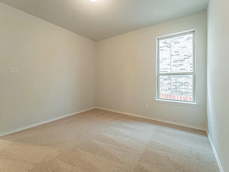 3305 Shortgrass Ln — Photo 17