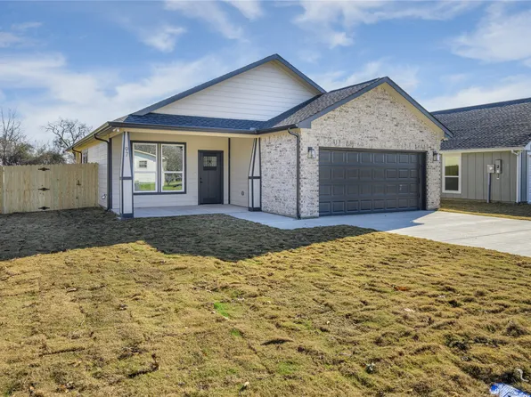 97 S Fir St, Celeste, TX 75423